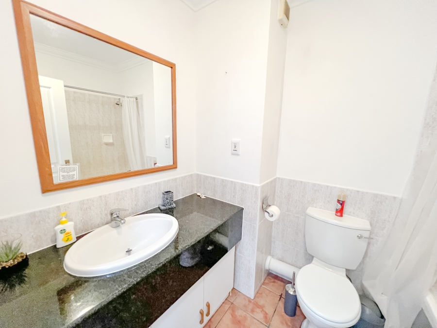 To Let 2 Bedroom Property for Rent in Keurboomstrand Western Cape